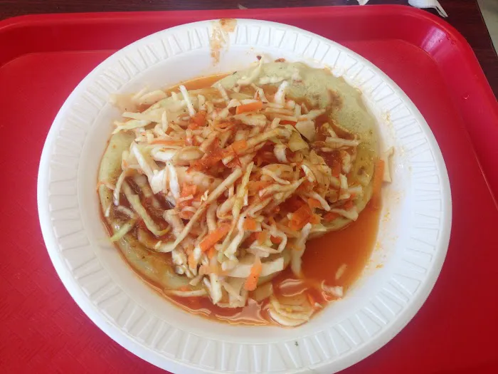 Las Palmas Deli Picture 3
