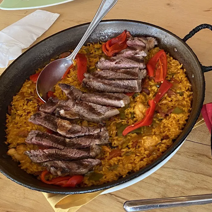 Paella Tapas Wine Bar Restaurant Picture 3