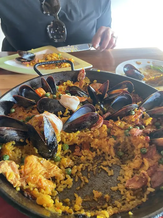 Paella Tapas Wine Bar Restaurant Picture 2