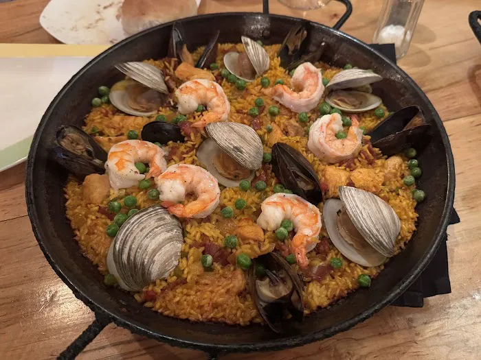 Paella Tapas Wine Bar Restaurant Picture 1