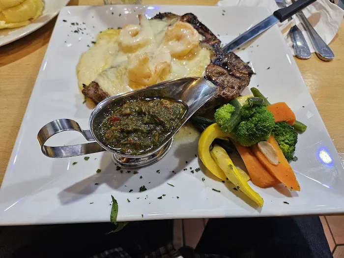 Caridad & Louie's Restaurant Picture 2