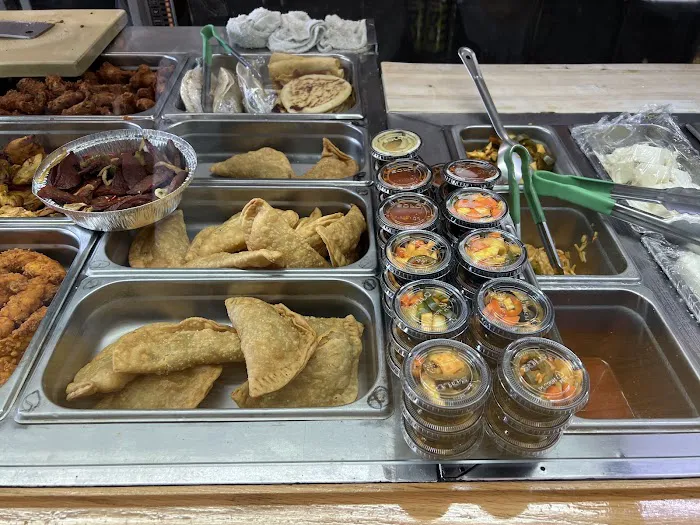 Los Latinos Deli & Grill Picture 7