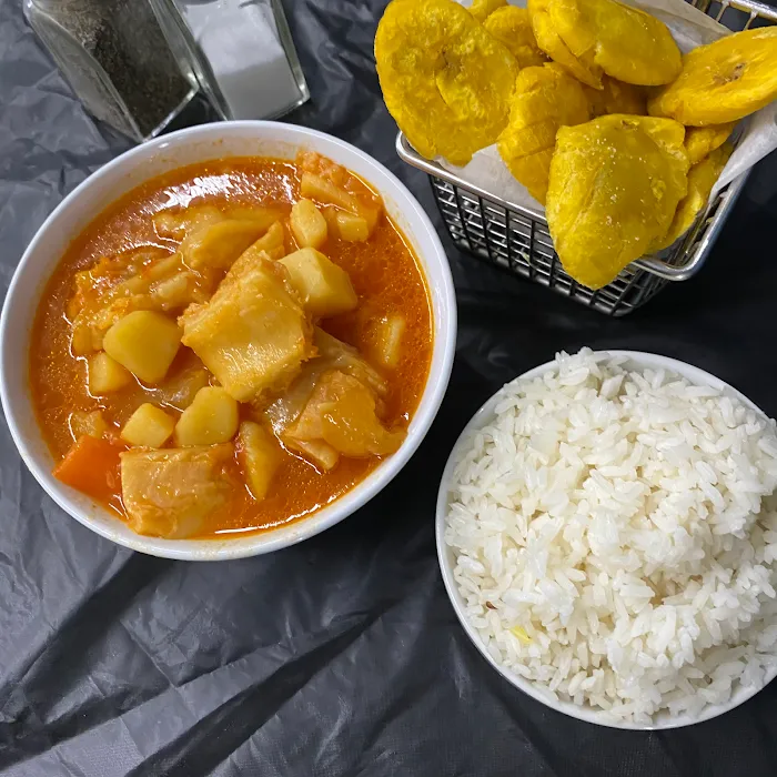 Los Latinos Deli & Grill Picture 3