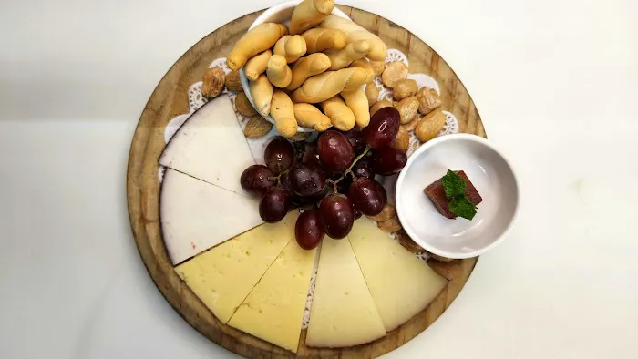 Addictive Wine and Tapas Picture 9