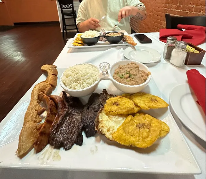 Montanita puerto de Cancun family restaurante bar Picture 10