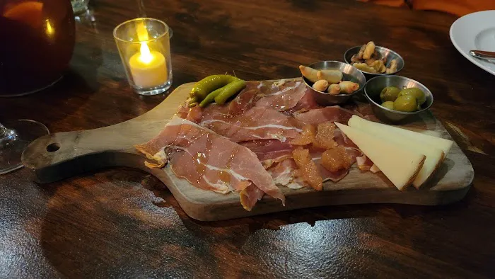 La Taberna Steak & Tapas Bar Picture 7