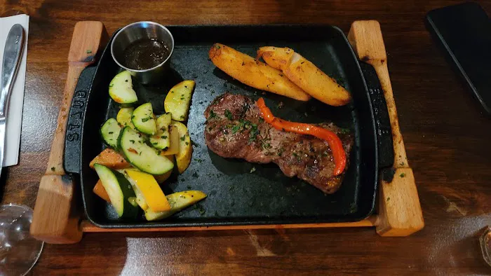 La Taberna Steak & Tapas Bar Picture 8