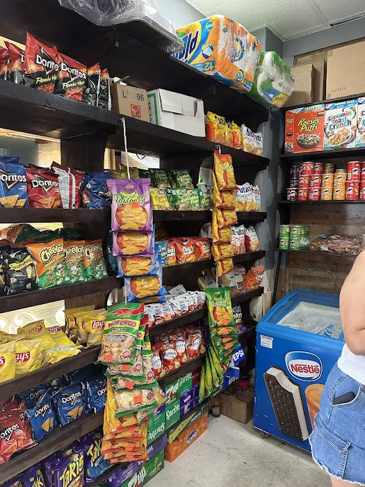 La Playita Deli & Grocery Picture 3