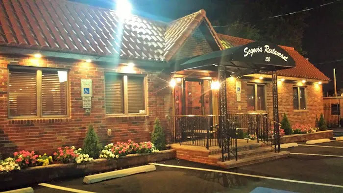 Segovia Restaurant Picture 5