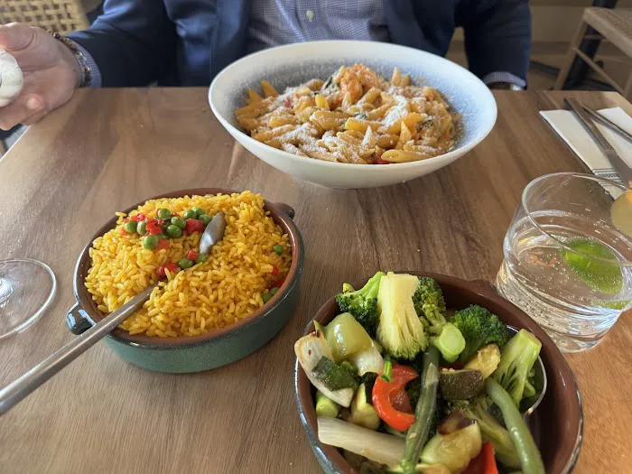 OLIVO MEDITERRANEAN FARE Picture 8