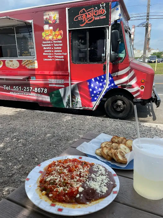 EL RANCHO FOOD TRUCK Picture 10