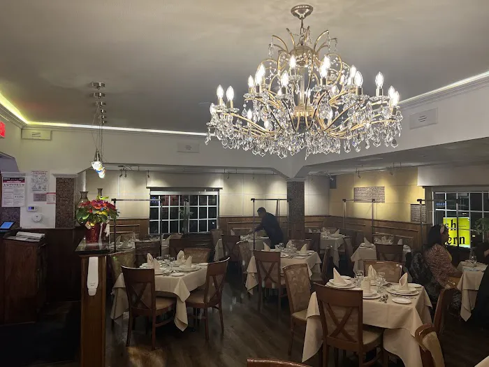 Spanish Tavern of Mountainside Picture 1