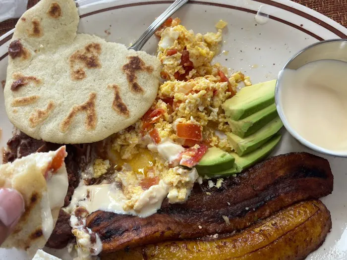 El Salvadoreño Restaurant Picture 7