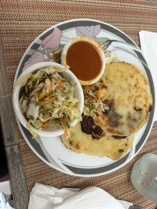 El Salvadoreño Restaurant Picture 2