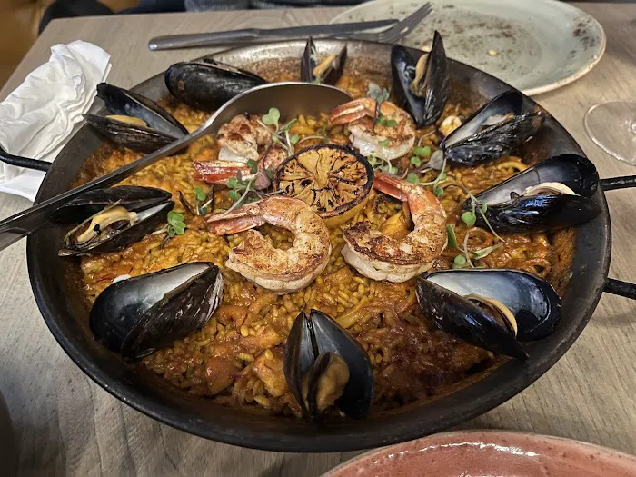 Bota Tapas & Paella Bar Picture 3