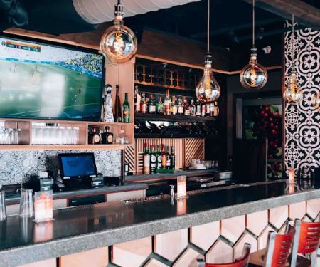 Valsos Cafe & Bar