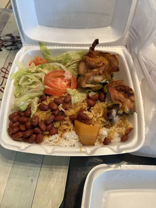 Titi Jessica's New Yorican Restaurant Picture 6