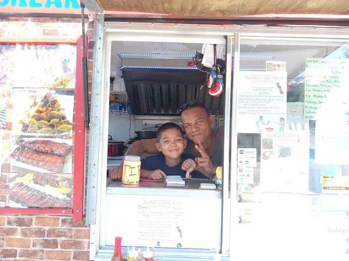 Romeos Latin Grill Picture 3