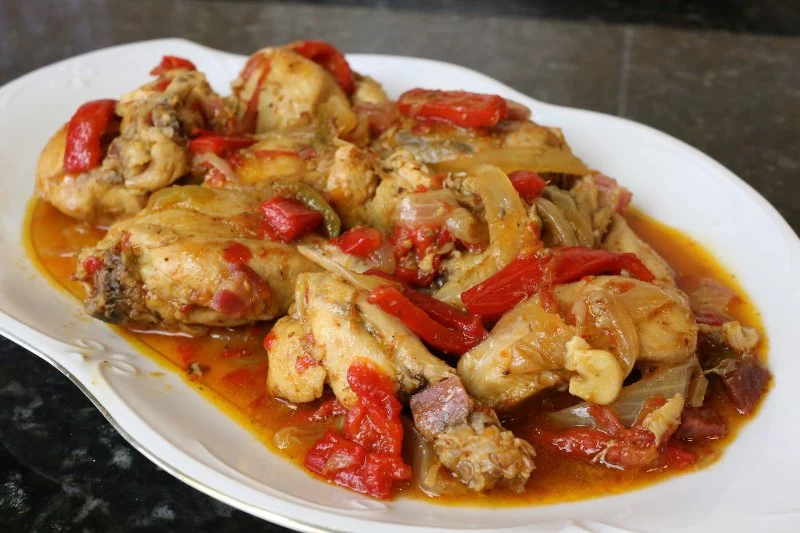 How to Make Spanish Pollo al Chilindrón con Jamón y Verduras: Chicken with Ham and Peppers