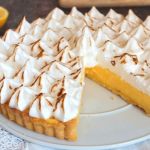 How to Make Spanish Tarta de Limón con Frambuesas y Merengue Casero