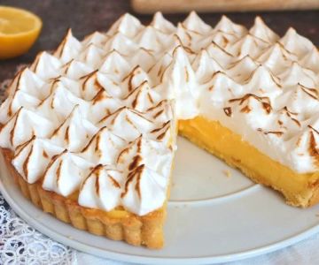 How to Make Spanish Tarta de Limón con Frambuesas y Merengue Casero