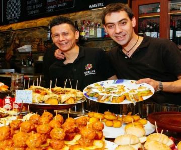 Discovering the Most Popular Spanish Tapas Bars in Barcelona