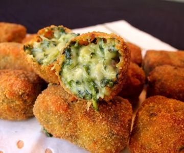 How to Make Spanish Croquetas de Espinacas y Queso: Spinach and Cheese Croquettes Recipe
