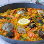 How to Make Spanish Arroz con Mariscos y Verduras: Seafood and Vegetable Paella Recipe
