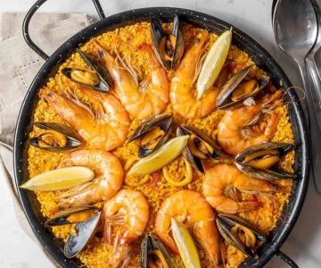 How to Make Spanish Arroz con Mariscos: Traditional Seafood Paella Recipe
