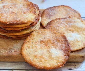 How to Make Spanish Tortas de Aceite at Home: Traditional Recipe