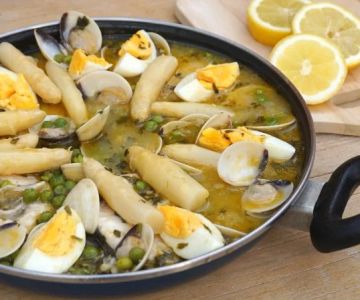 How to Make Spanish Merluza a la Vasca con Gambas: A Basque-Style Hake with Shrimp Recipe