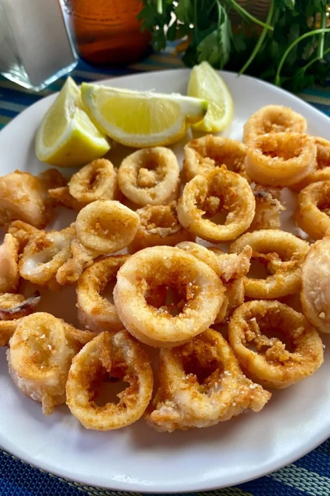 How to Make Spanish Calamares a la Andaluza con Limón: Andalusian Squid with Lemon Recipe