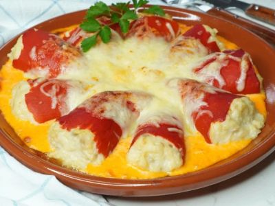 How to Make Spanish Piquillos con Jamón: A Classic Spanish Dish