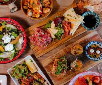 Exploring Traditional Spanish Brunch Recipes for Home Cooking