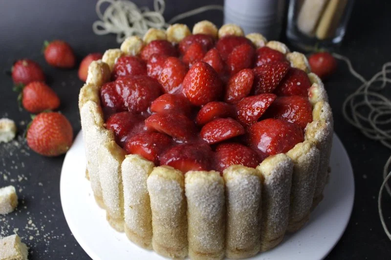 How to Make Spanish Tarta de Fresas: A Delicious Strawberry Cake Recipe