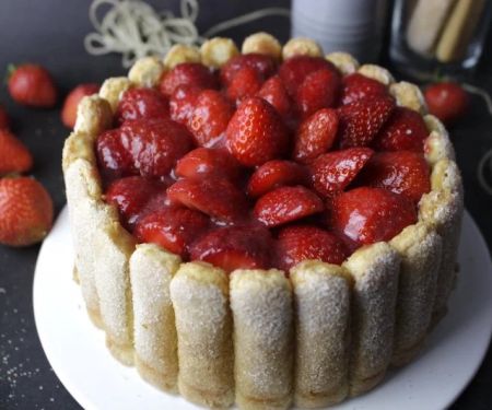 How to Make Spanish Tarta de Fresas: A Delicious Strawberry Cake Recipe