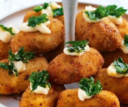 How to Make Spanish Croquetas de Jamón con Bechamel: Ham Croquettes with Cream Sauce