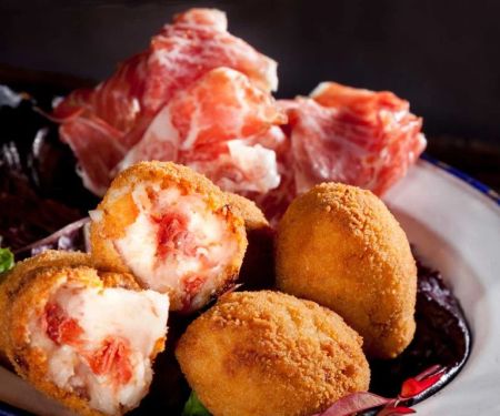 How to Make Spanish Piquillos con Jamón: Piquillos with Ham