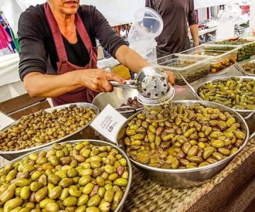 The Best Spanish Food Markets in Granada