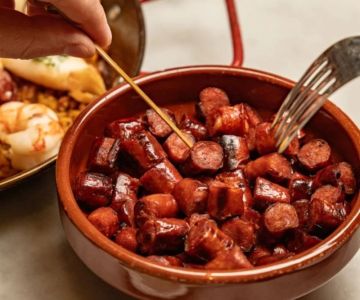 How to Make Spanish Chistorra a la Miel: Chistorra with Honey Recipe