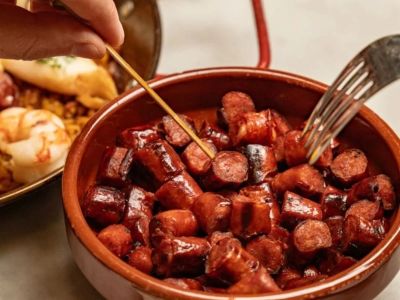 How to Make Spanish Chistorra a la Miel: Chistorra with Honey Recipe