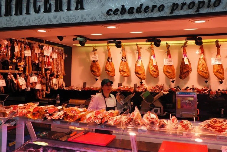 Best Spanish Food Markets in Salamanca for Fresh Meats and Cheeses