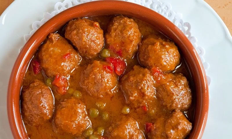 How to Make Spanish Albóndigas de Pescado con Salsa de Tomate: Fish Meatballs in Tomato Sauce