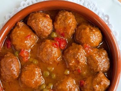 How to Make Spanish Albóndigas de Pescado con Salsa de Tomate: Fish Meatballs in Tomato Sauce