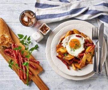 How to Make Spanish Chistorra con Huevos: Sausage with Eggs