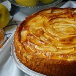 How to Make Spanish Tarta de Manzana con Miel y Almendras: Apple Honey Almond Cake