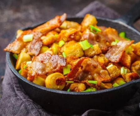 How to Make Spanish Migas: A Traditional Bread and Garlic Dish