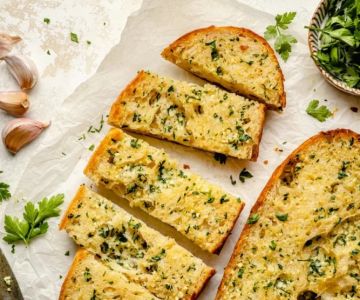 How to Make Spanish Migas: Traditional Bread and Garlic Dish