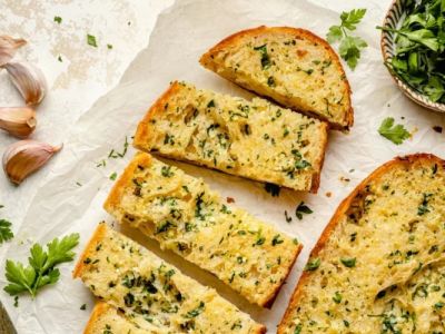 How to Make Spanish Migas: Traditional Bread and Garlic Dish