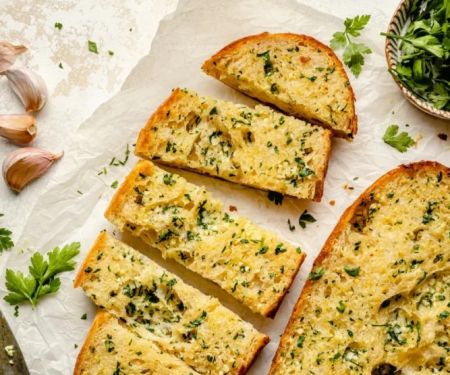 How to Make Spanish Migas: Traditional Bread and Garlic Dish